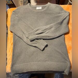 Old Navy Tunic length Women’s Crewneck knit Sweater in Gray